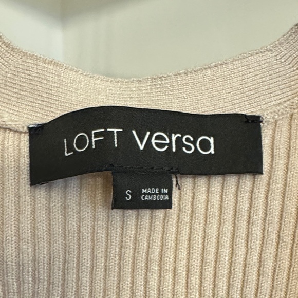LOFT Women's Cream V-Neck Sweater - Picture 3 of 3